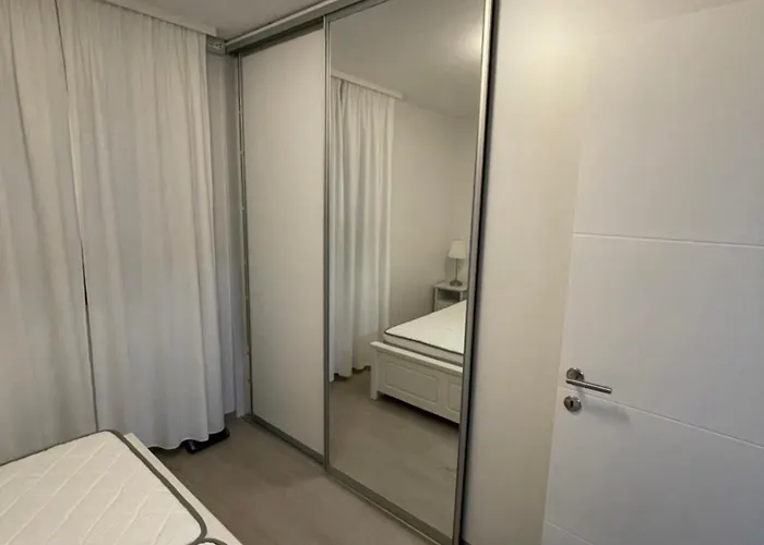 Apartment Oasis - Free Parking *